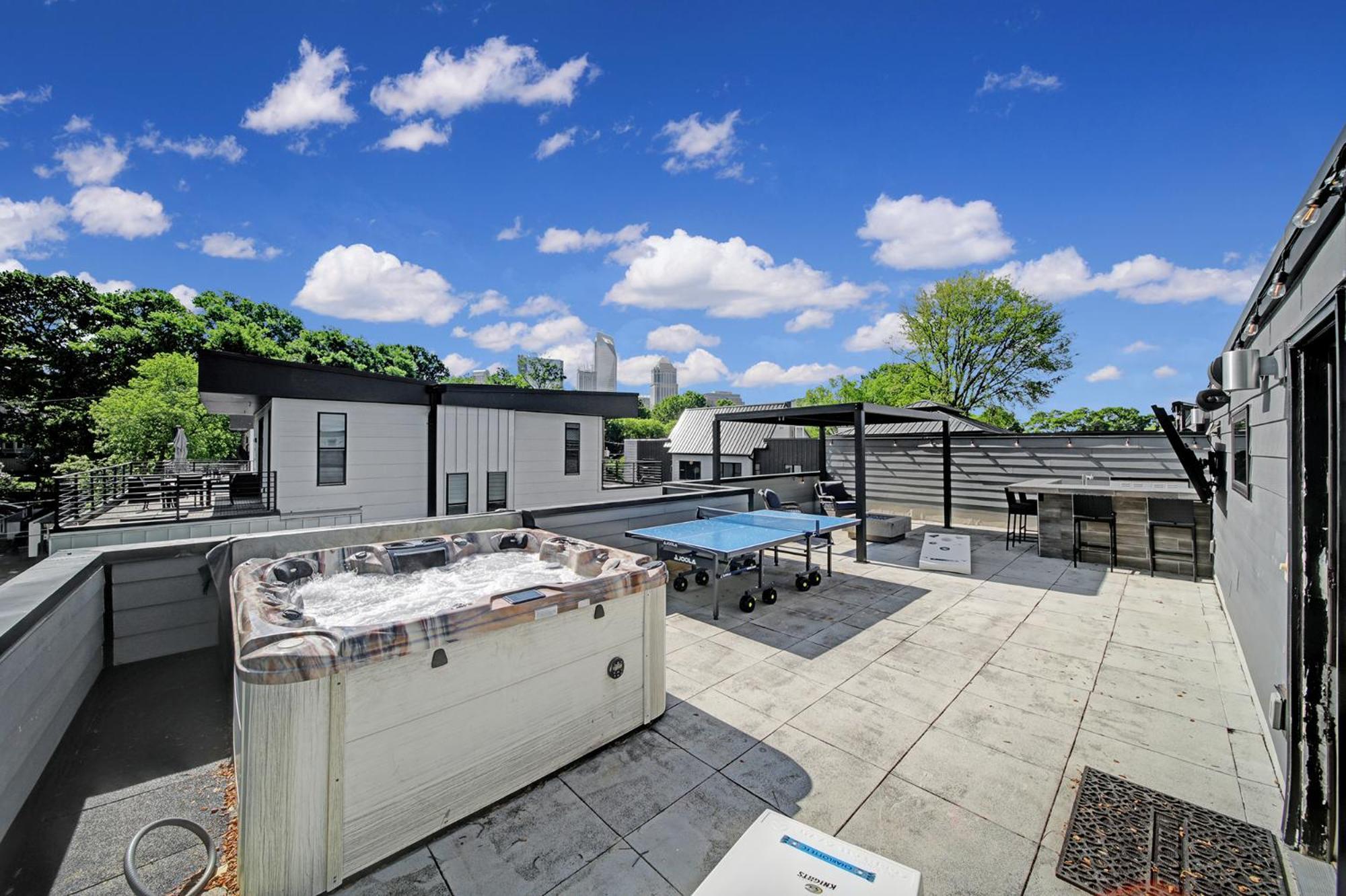 906 Westbrook B City Views Rooftop Hot Tub And Short Walk To Stadium Charlotte Esterno foto